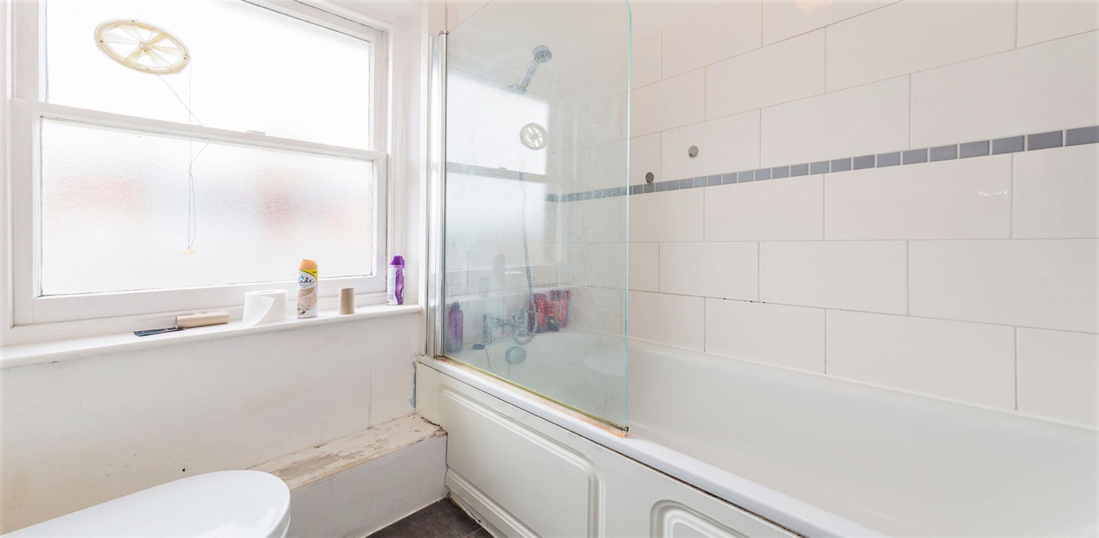 			4 Bedroom, 1 bath, 1 reception Flat			 Birchington Road, KILBURN